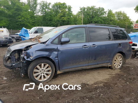 Toyota Sienna 2014 - Image 1 of 13