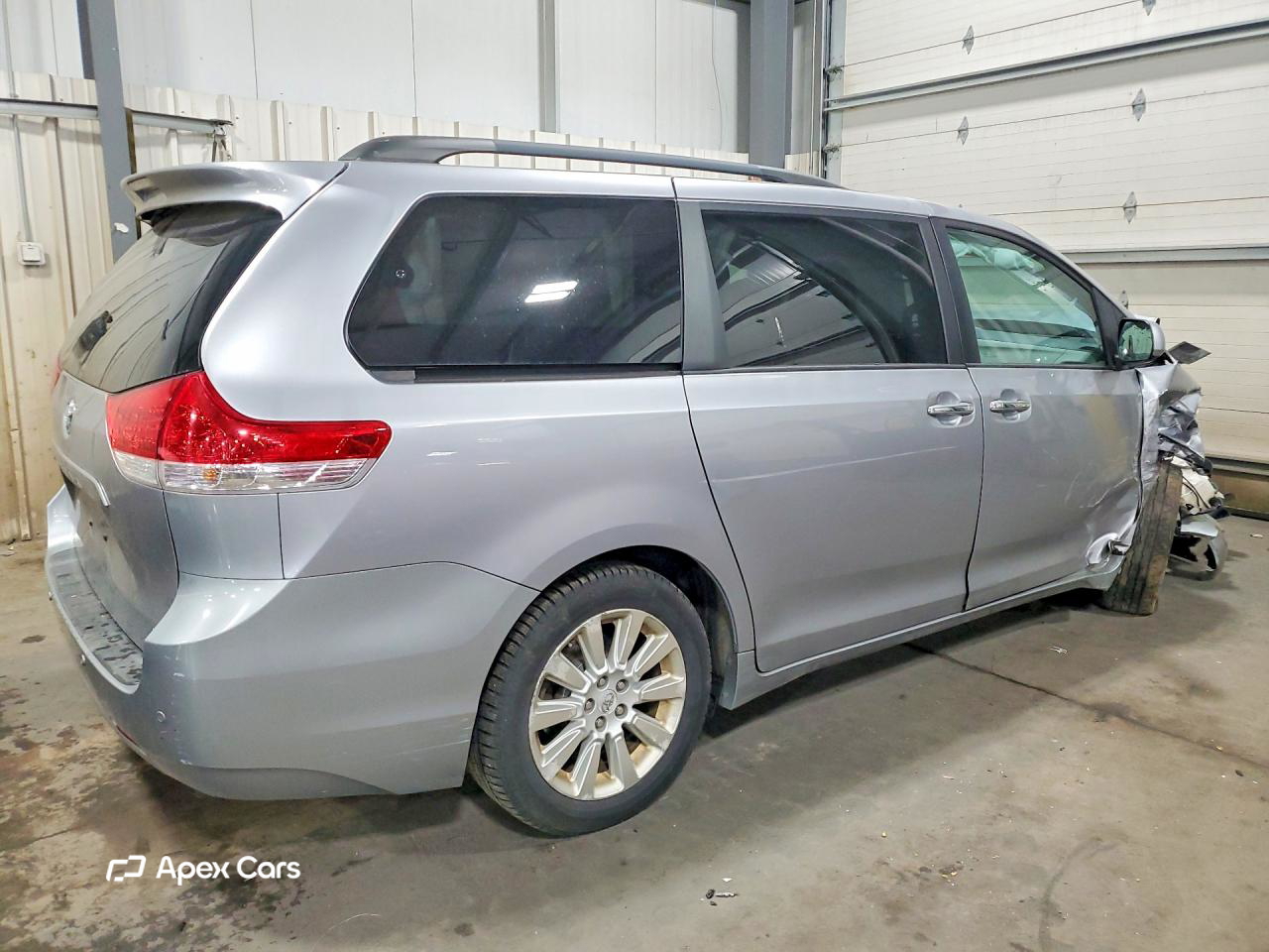 Toyota Sienna 2011
