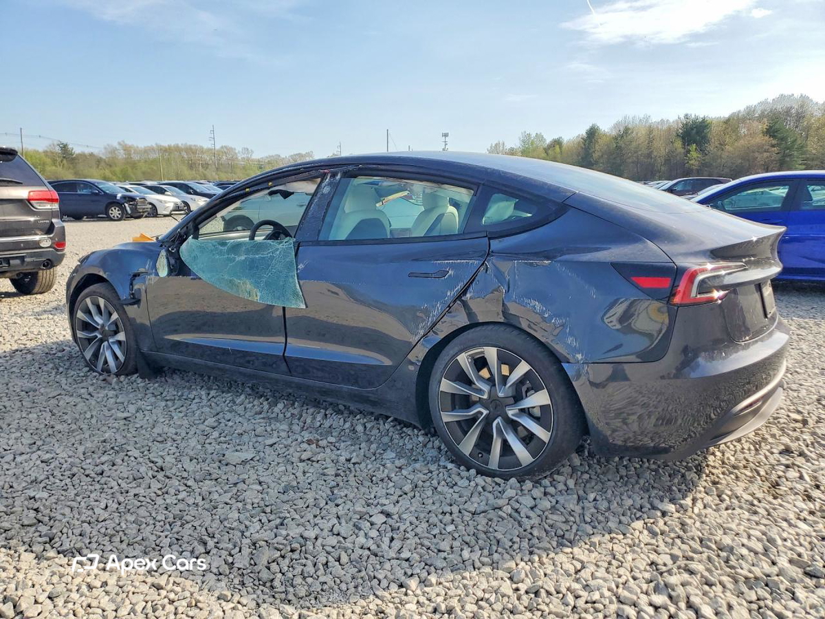 Tesla Model 3 2025
