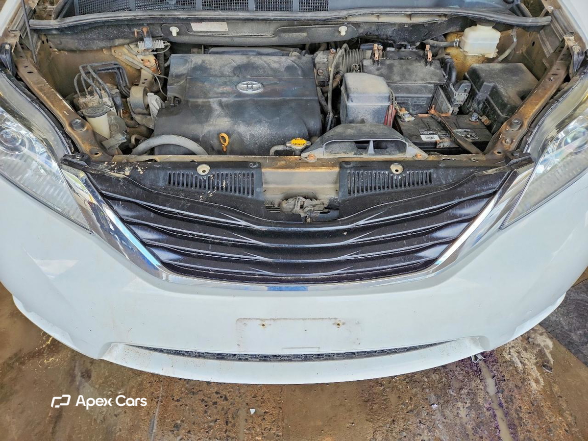 Toyota Sienna 2012