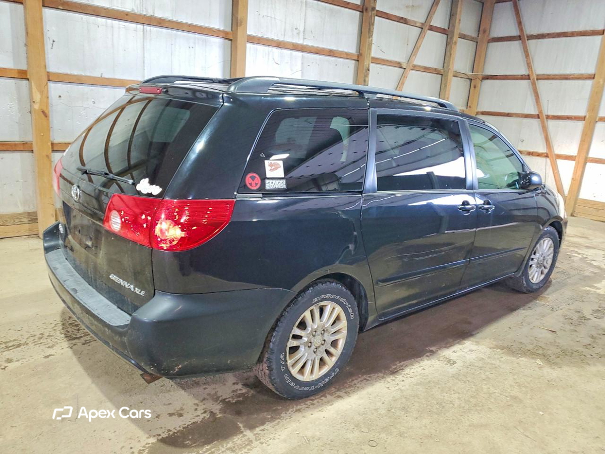 Toyota Sienna 2010