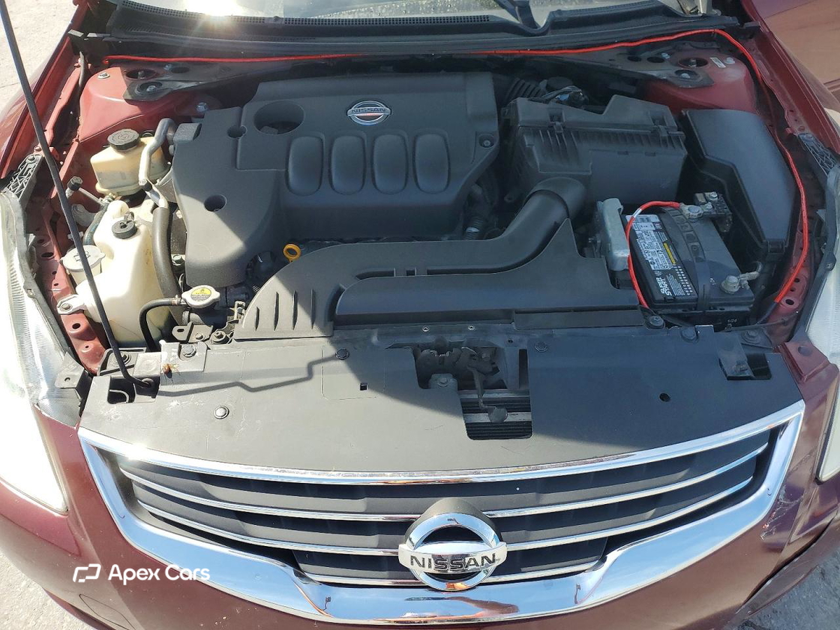 Nissan Altima 2010