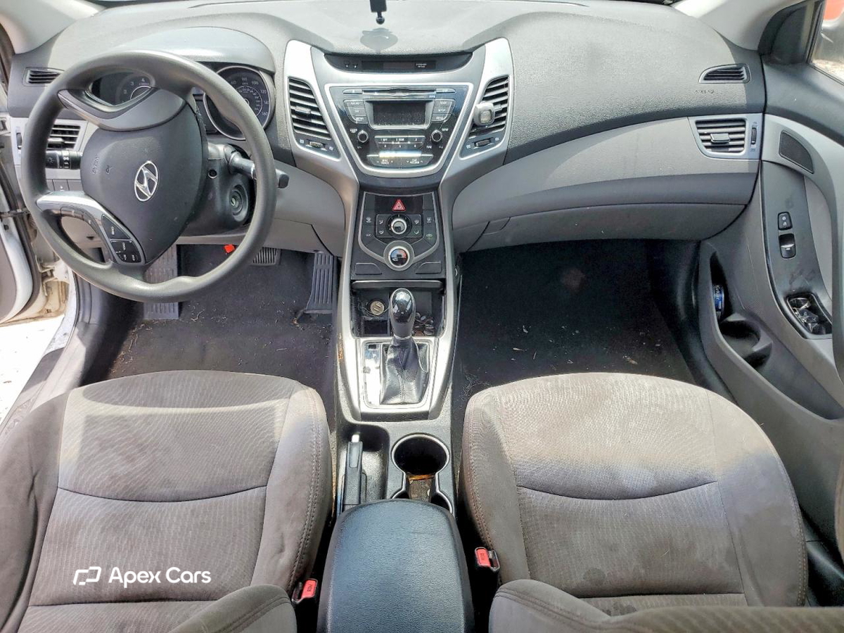 Hyundai Elantra 2016