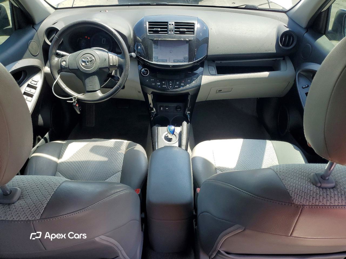 Toyota RAV 4 2014