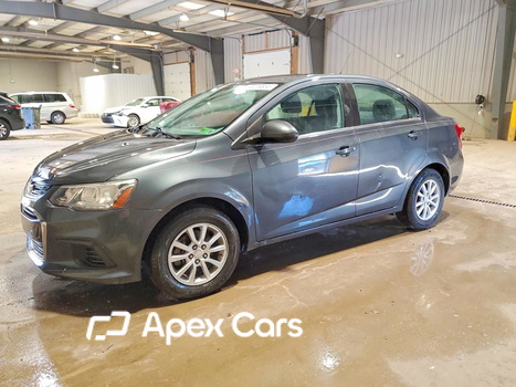 Chevrolet Sonic 2017 - Image 1 of 12