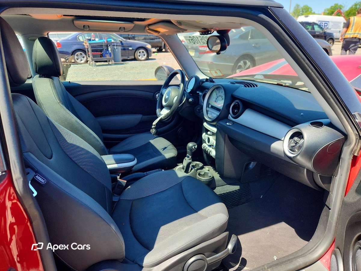 MINI Cooper 2010