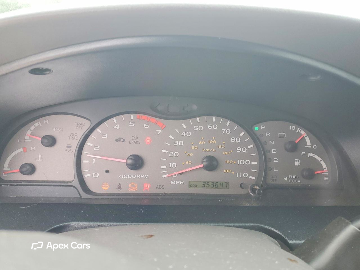 Toyota Sequoia 2002