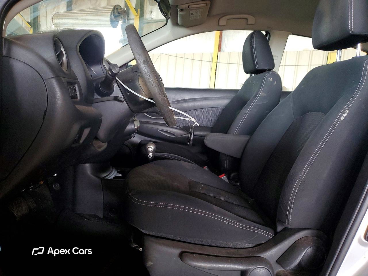 Nissan Versa 2014