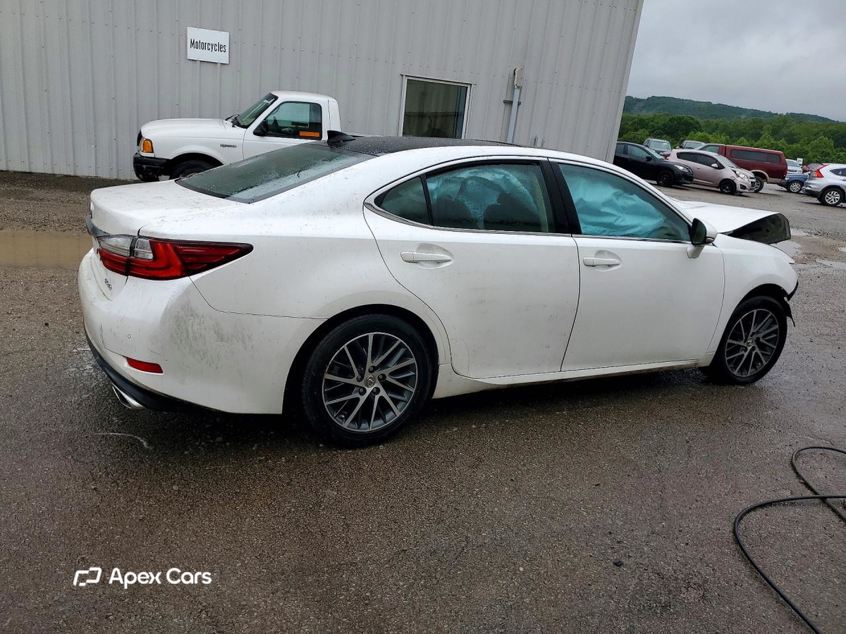 Lexus ES 2016