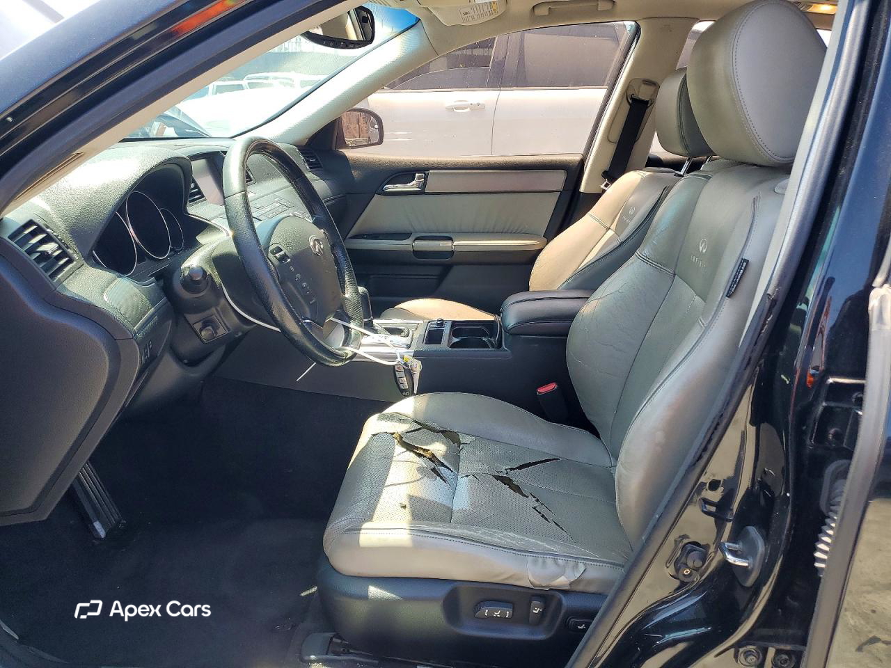 Infiniti M 2006