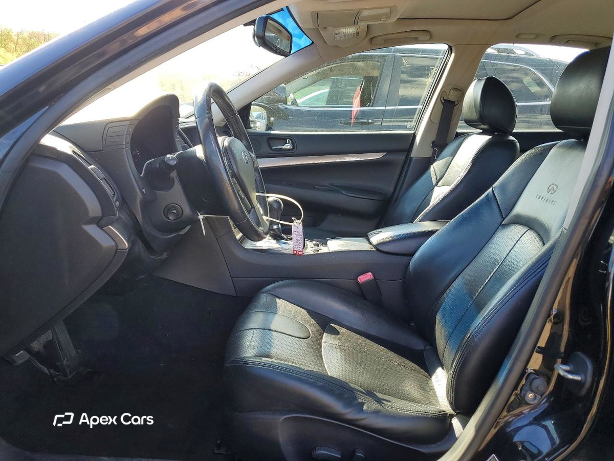 Infiniti G 2010