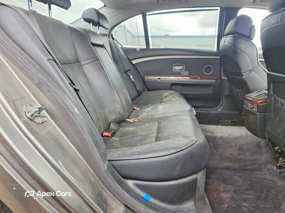 BMW Series 7 2003