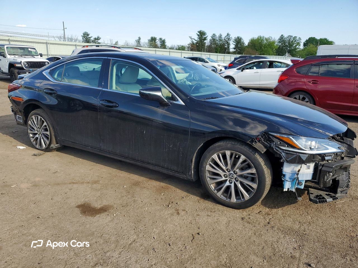 Lexus ES 2020