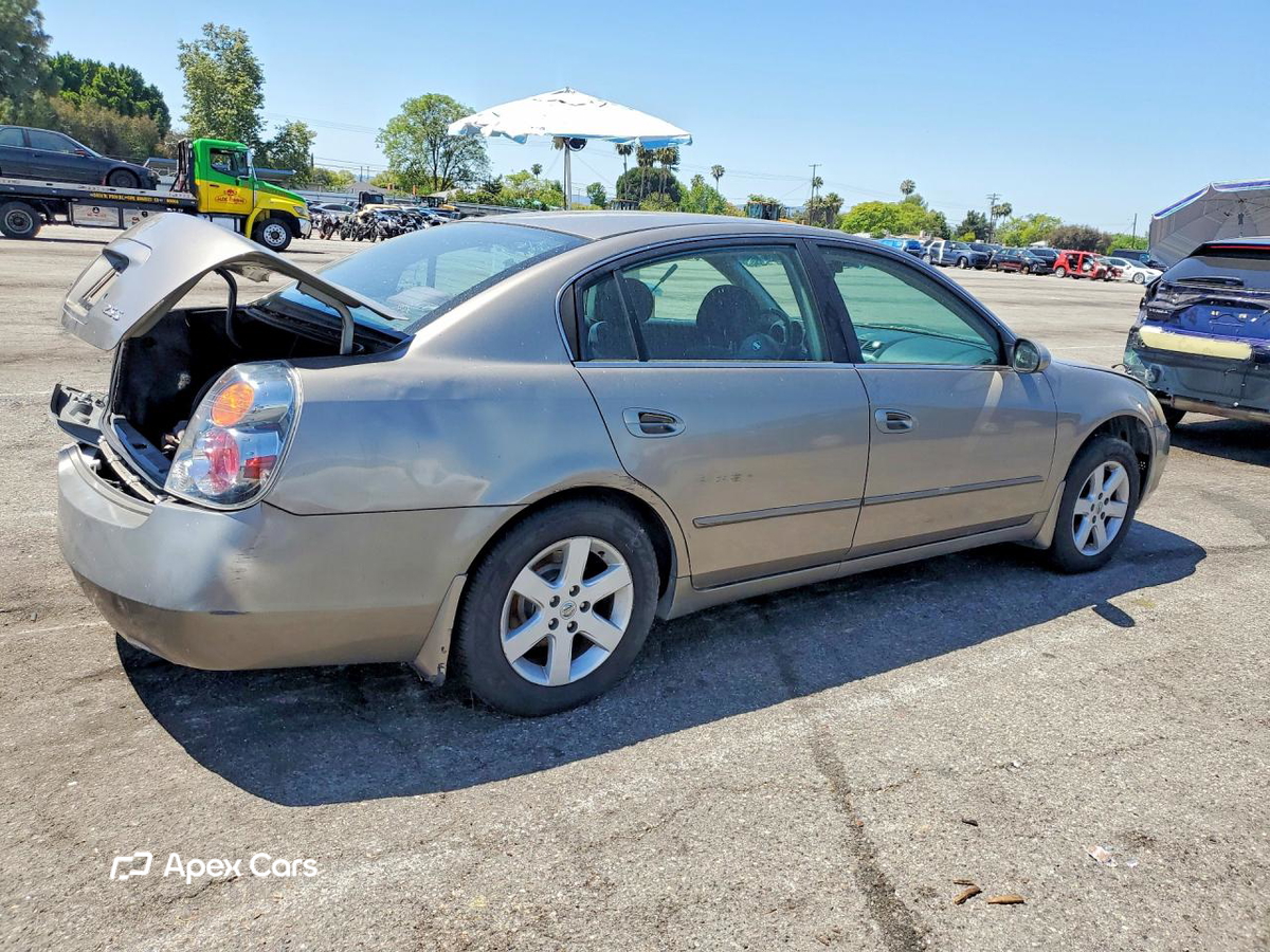 Nissan Altima 2004