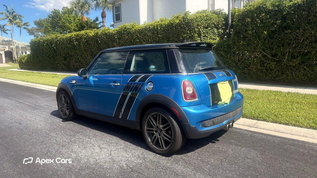 MINI Cooper 2010