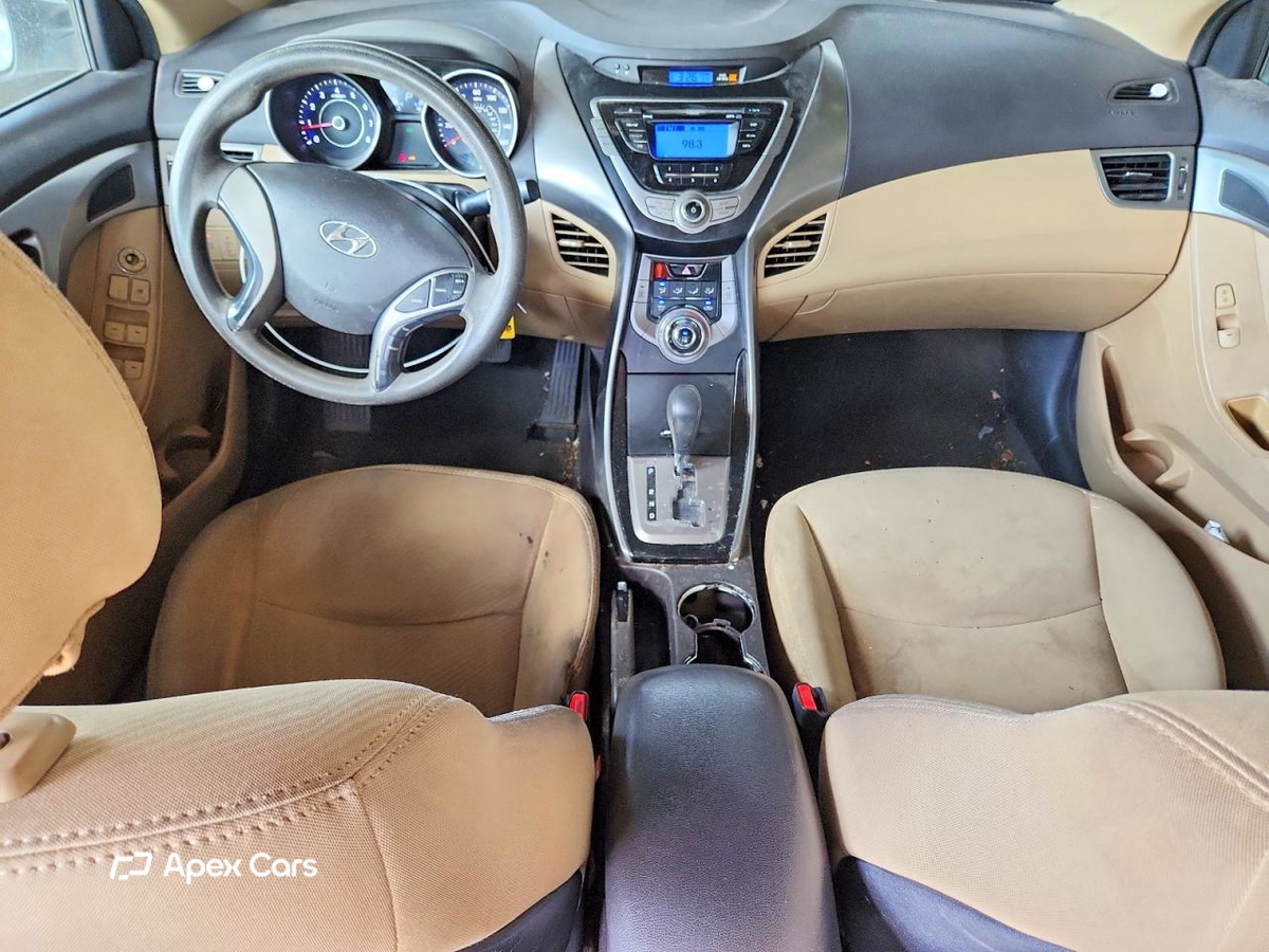 Hyundai Elantra 2013