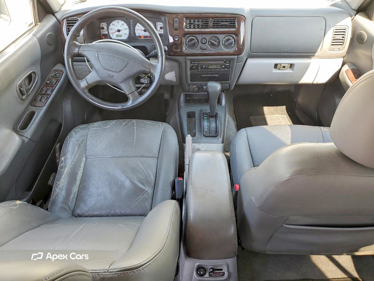 Mitsubishi Montero 2003