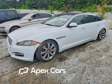 Jaguar XJ 2017 - Image 1 of 12