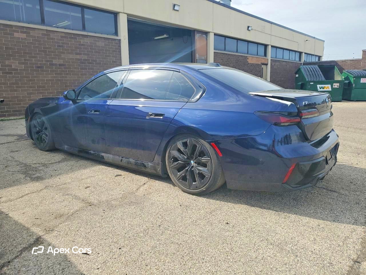 BMW i7 2024
