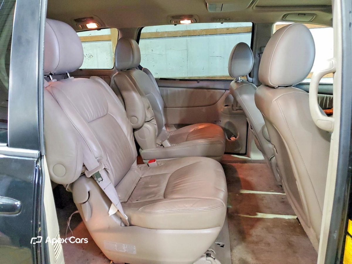 Toyota Sienna 2010