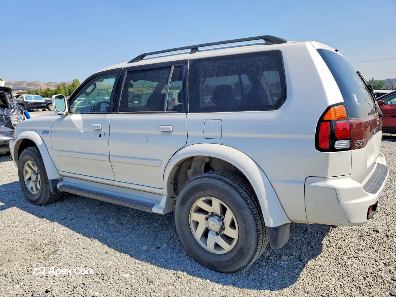 Mitsubishi Montero 2003