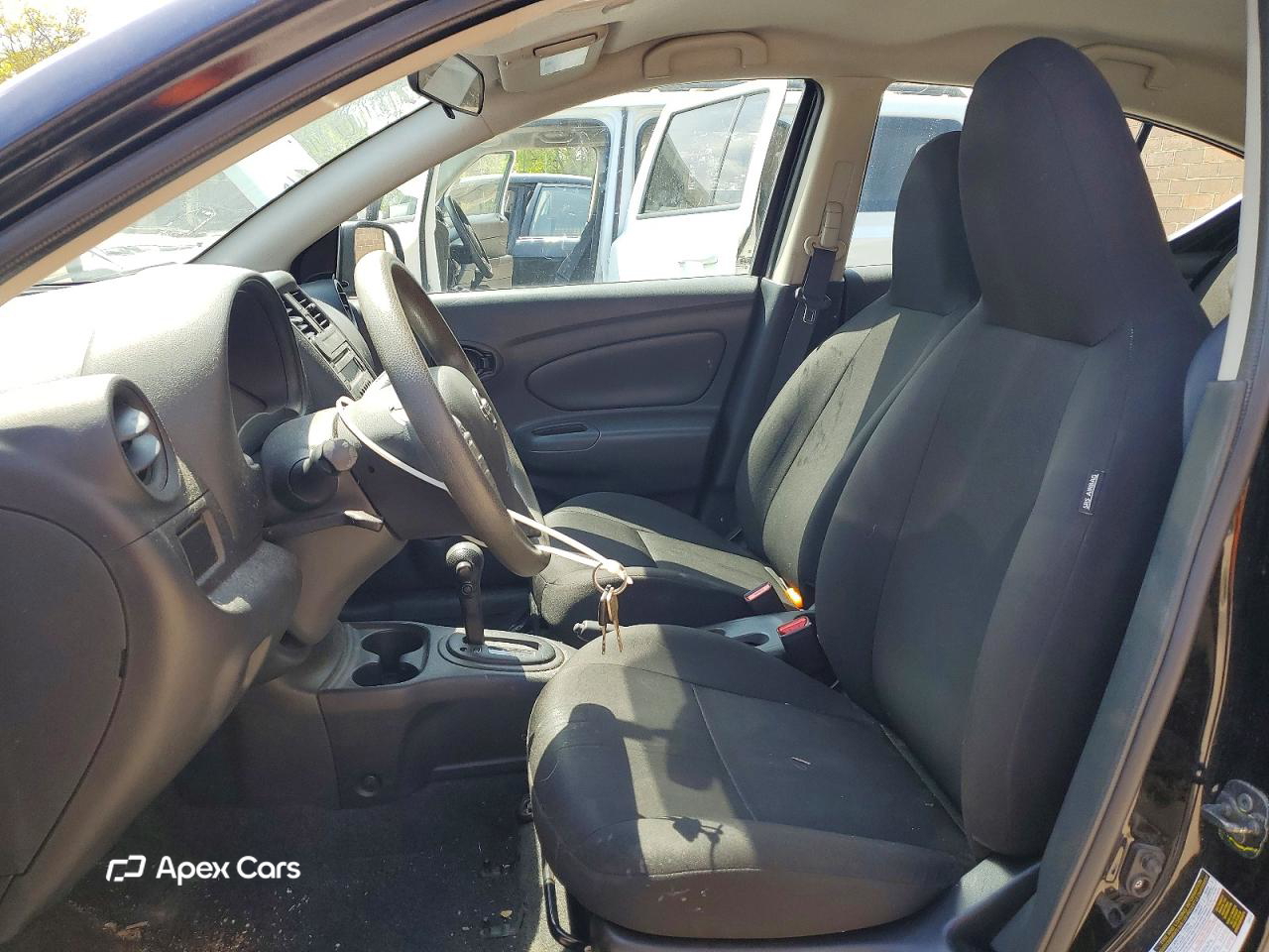 Nissan Versa 2015