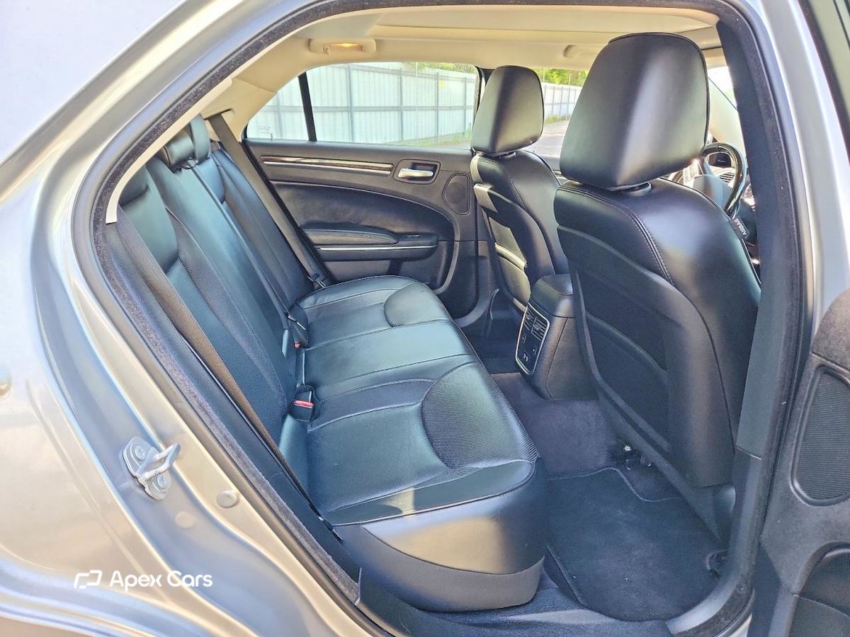 Chrysler 300 2017
