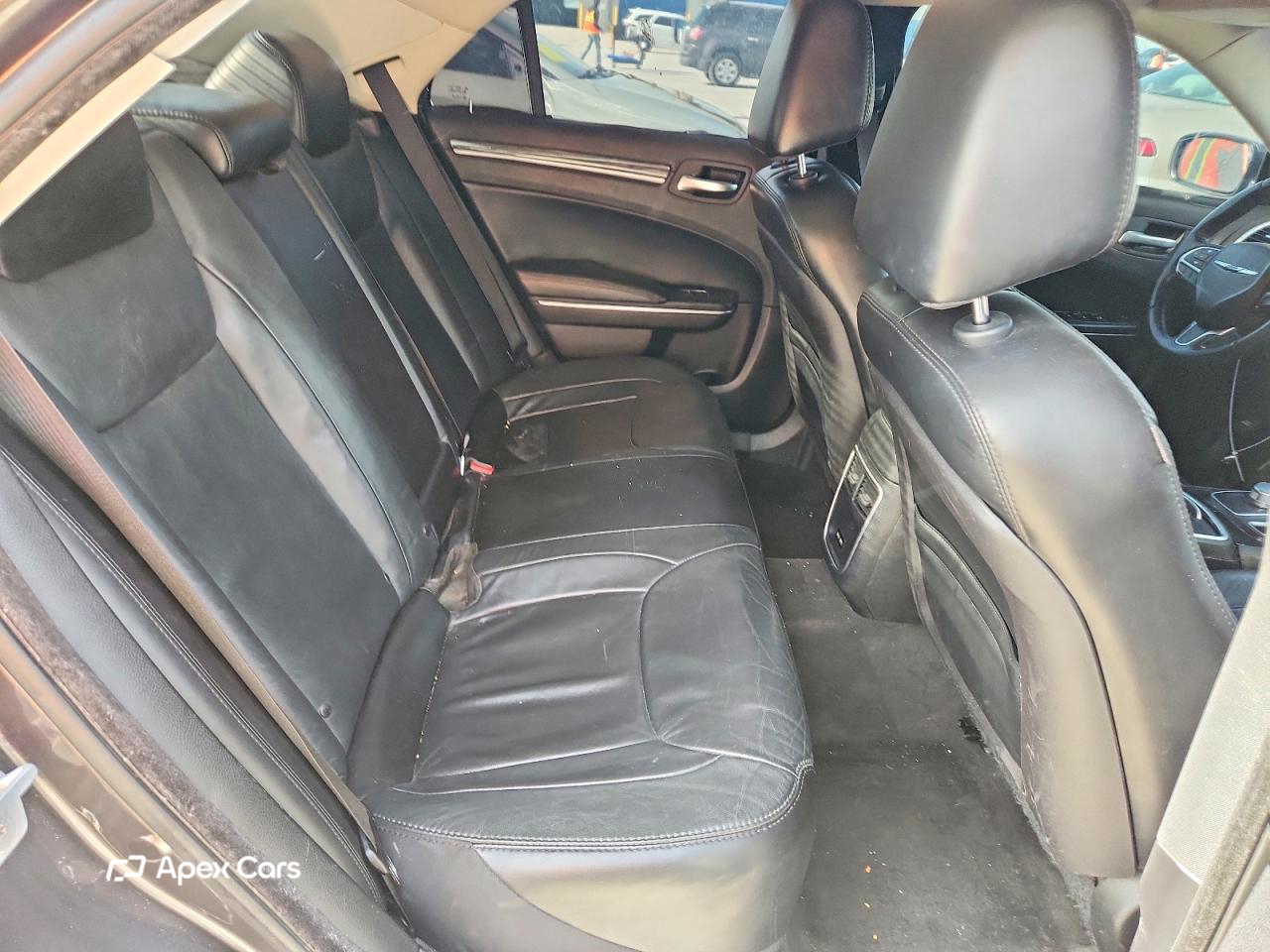 Chrysler 300 2016