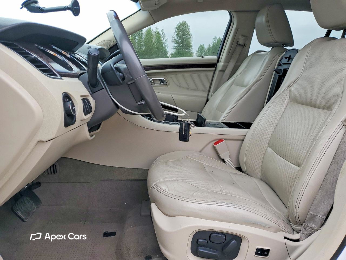 Ford Taurus 2010