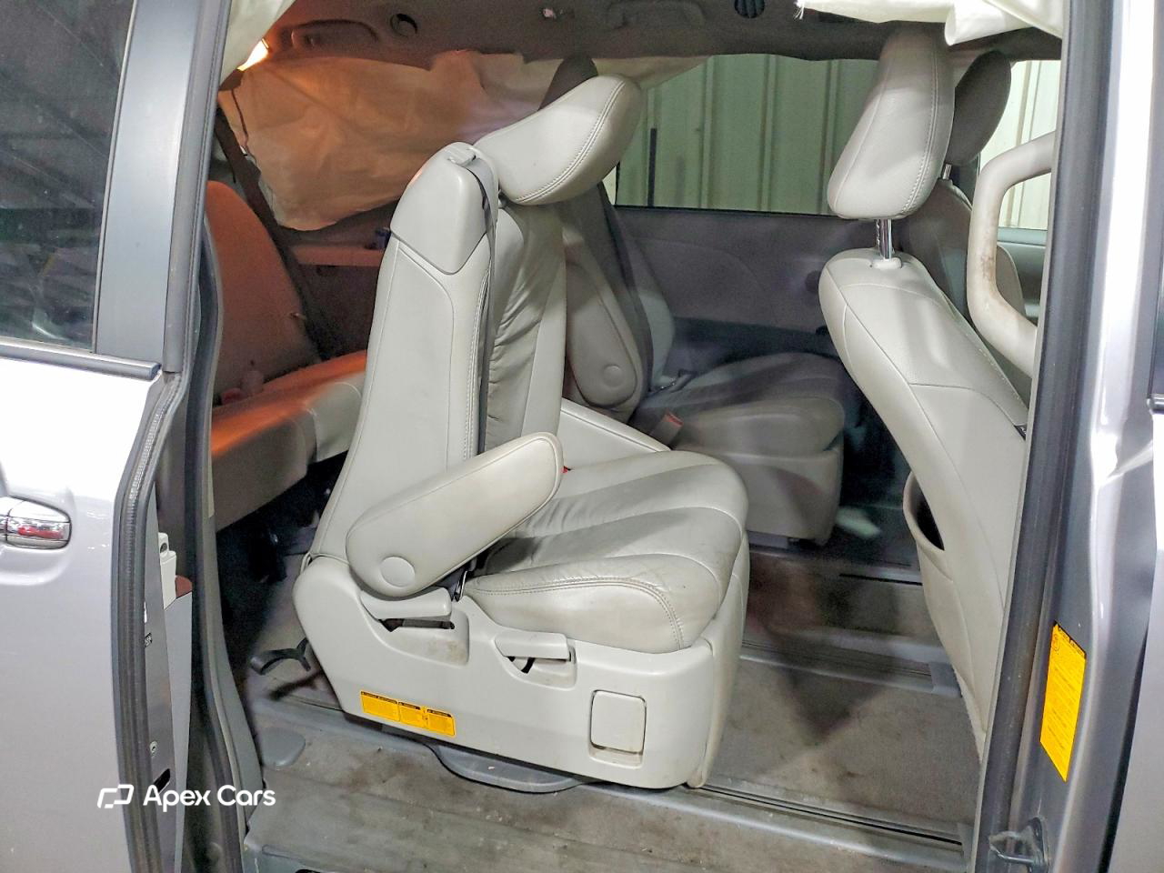 Toyota Sienna 2011