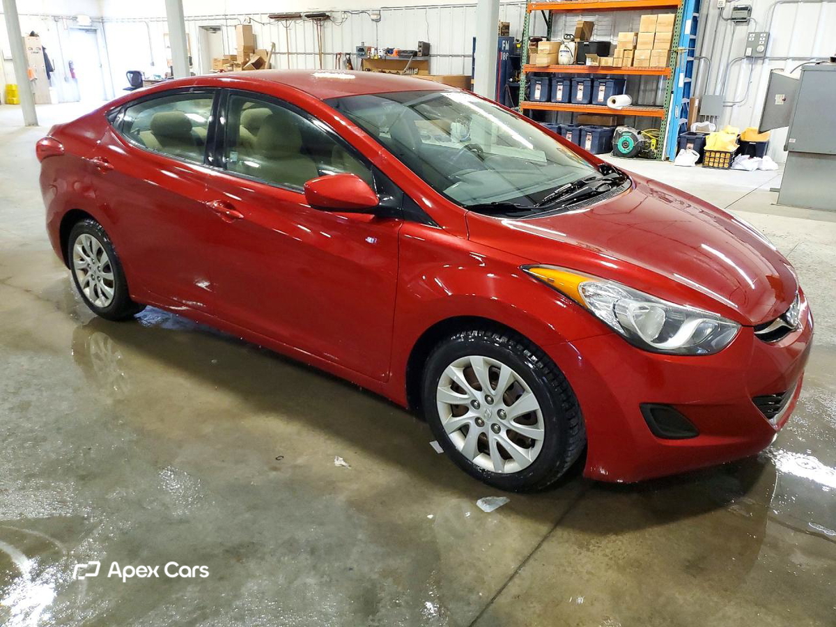 Hyundai Elantra 2012