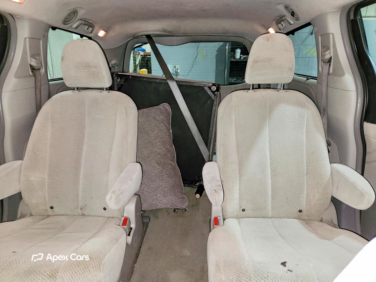 Toyota Sienna 2011