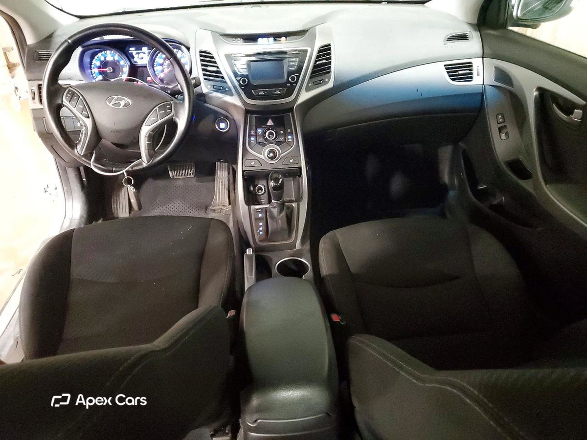 Hyundai Elantra 2016