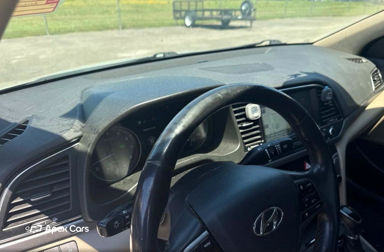 Hyundai Elantra 2017