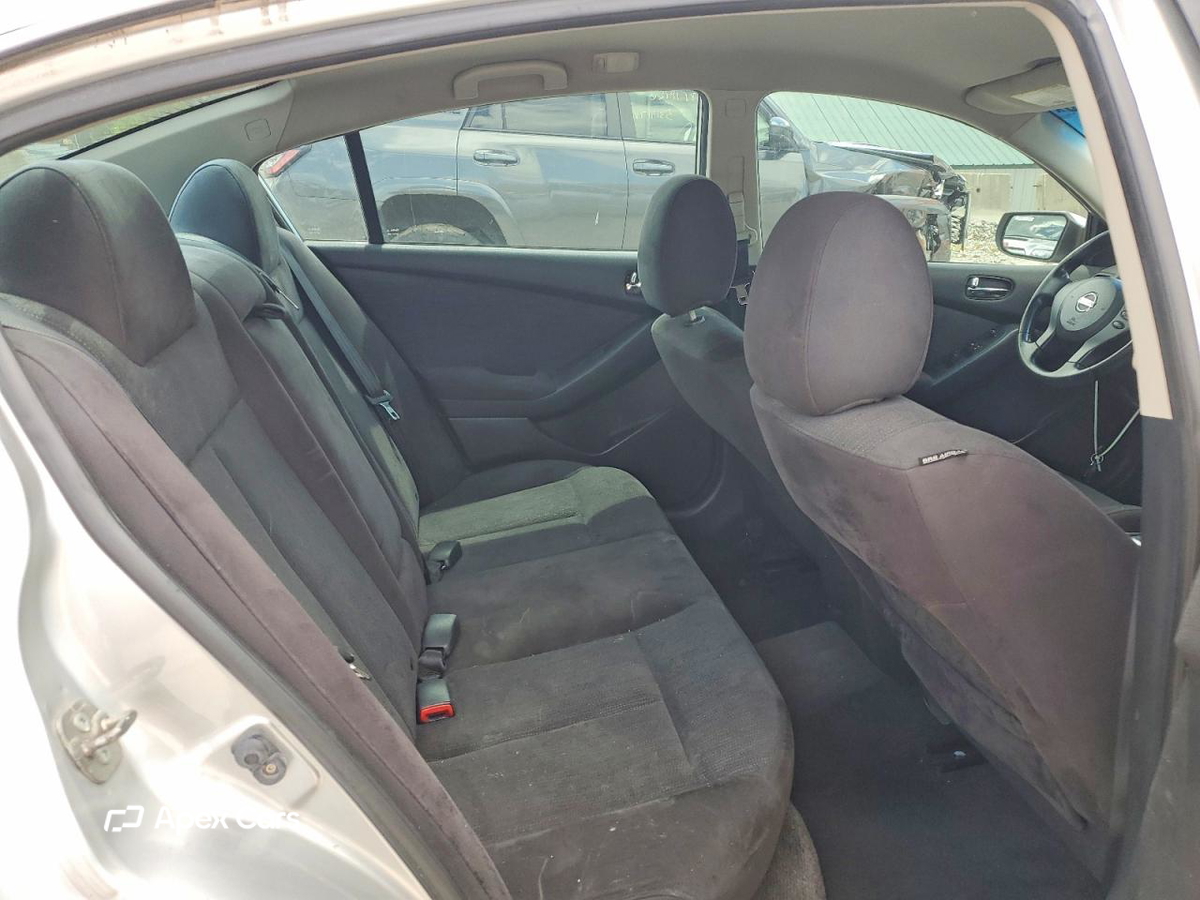 Nissan Altima 2012
