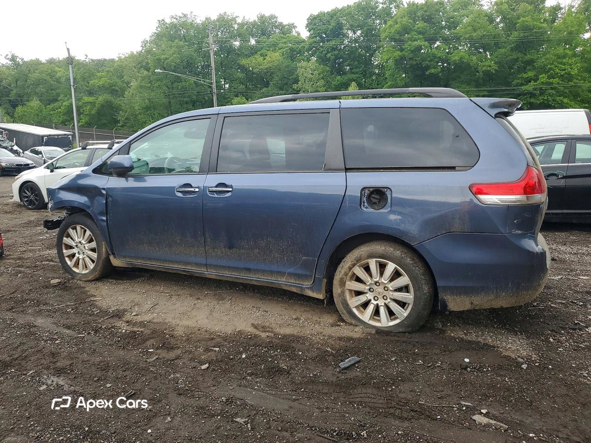 Toyota Sienna 2014