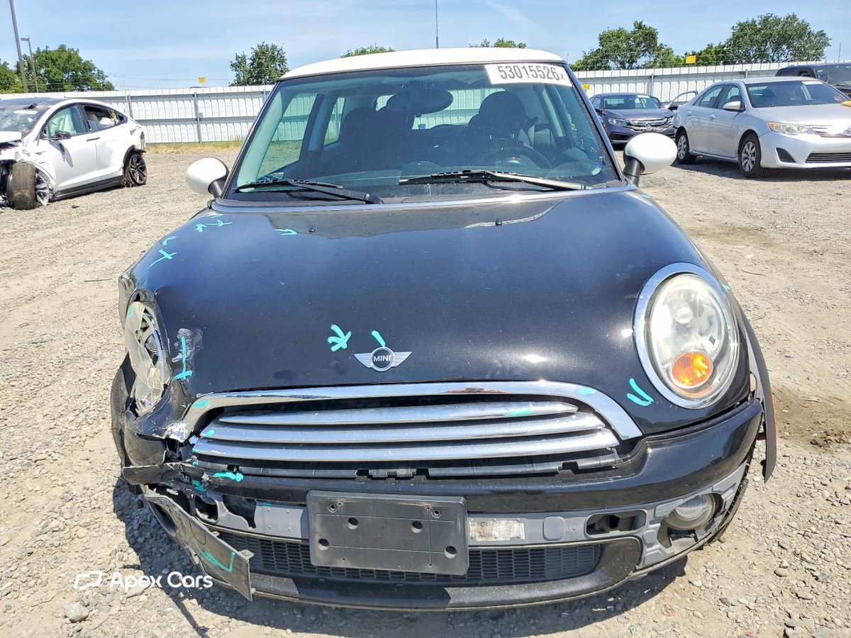 MINI Cooper 2010