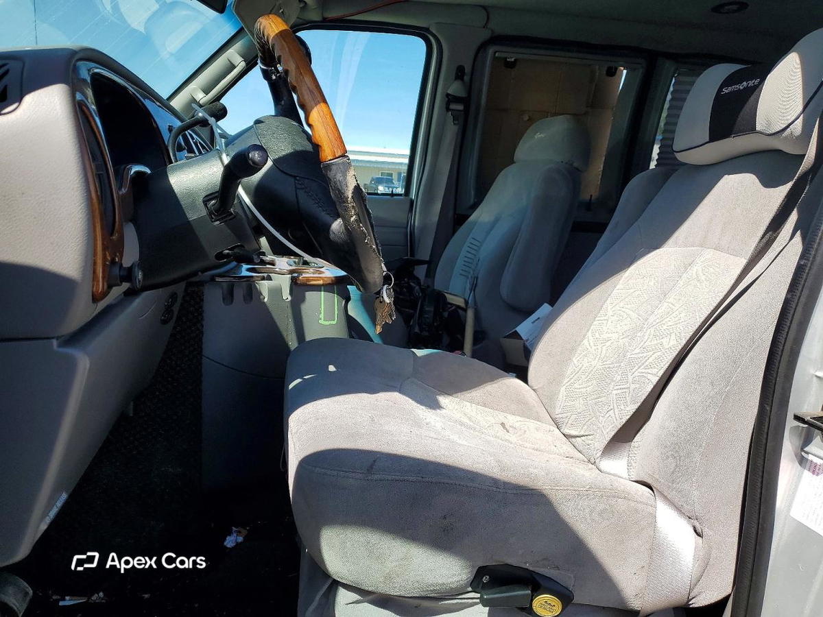 Ford Econoline 2002