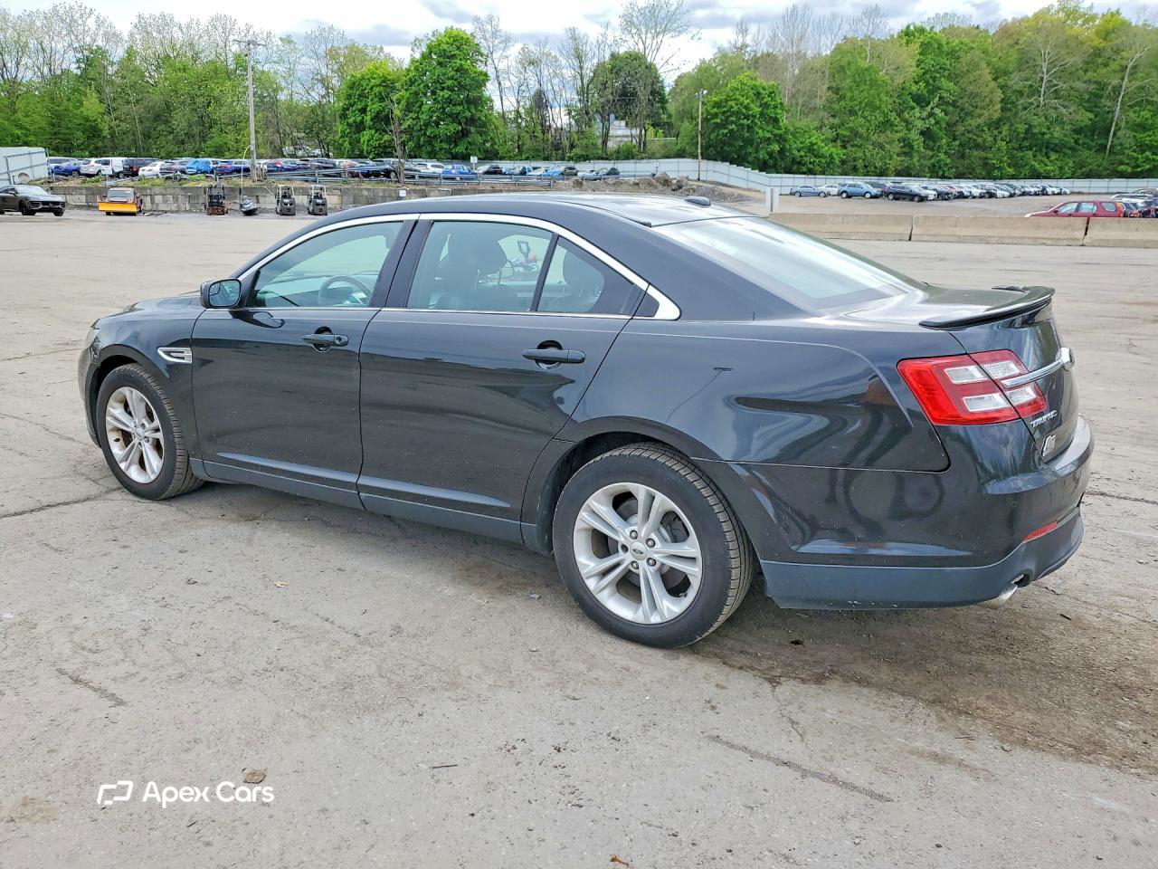 Ford Taurus 2015