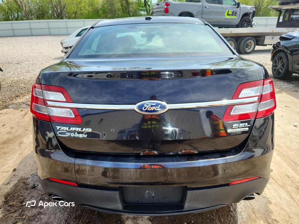 Ford Taurus 2014