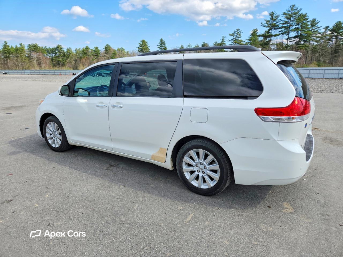 Toyota Sienna 2014