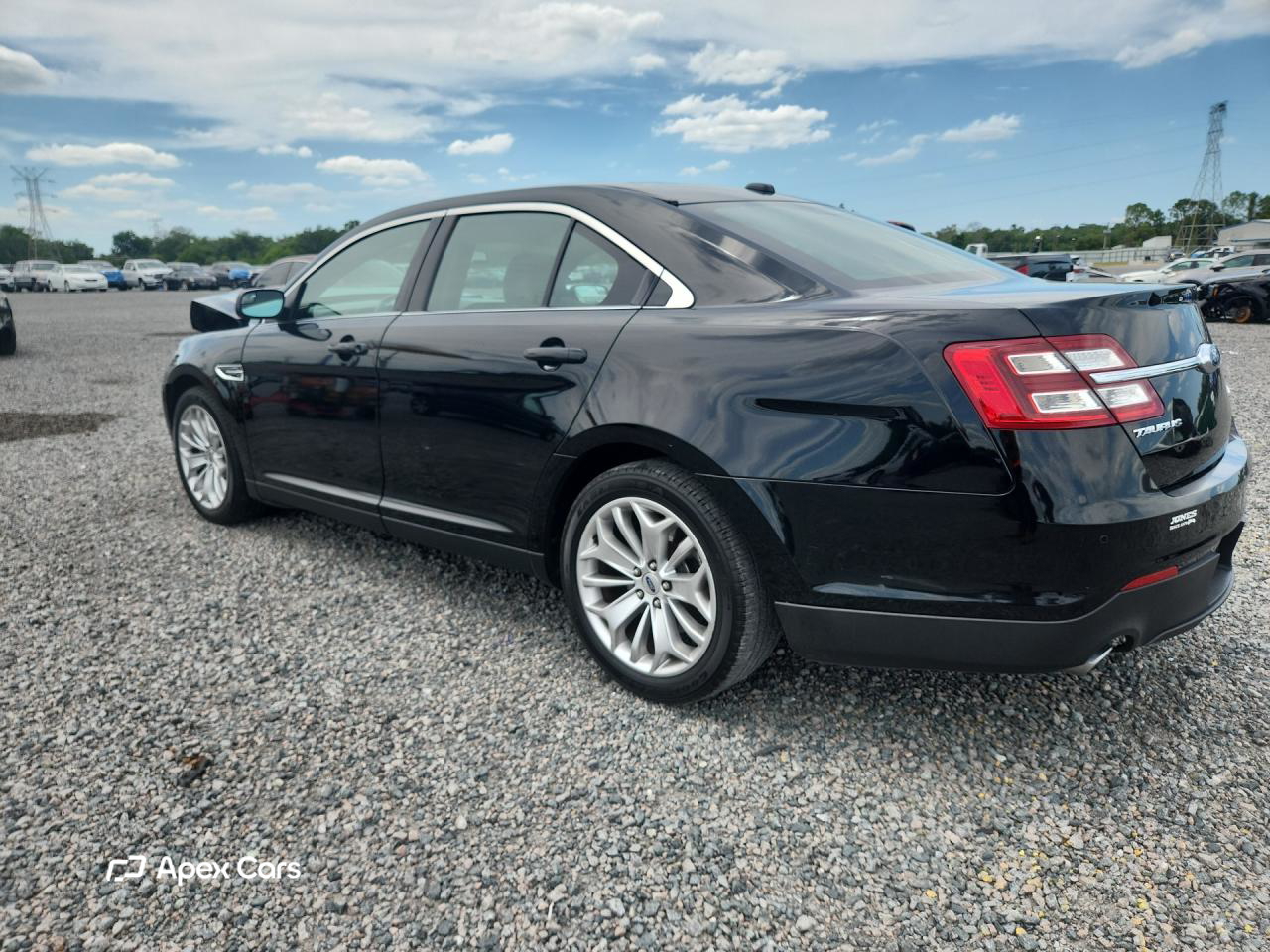 Ford Taurus 2016