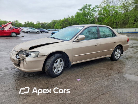Honda Accord 2000 - Image 1 of 13