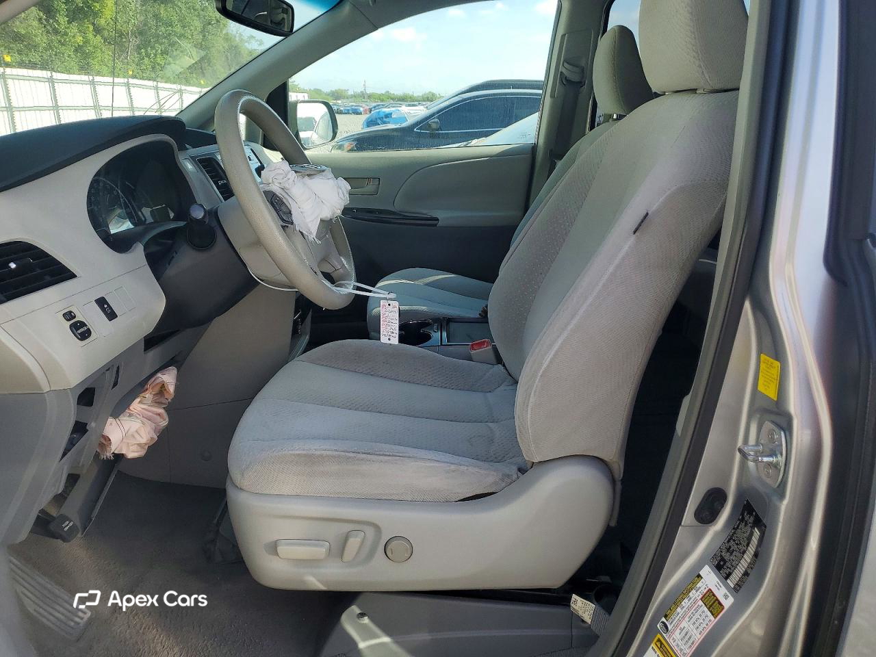 Toyota Sienna 2011