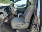Toyota Sienna 2011