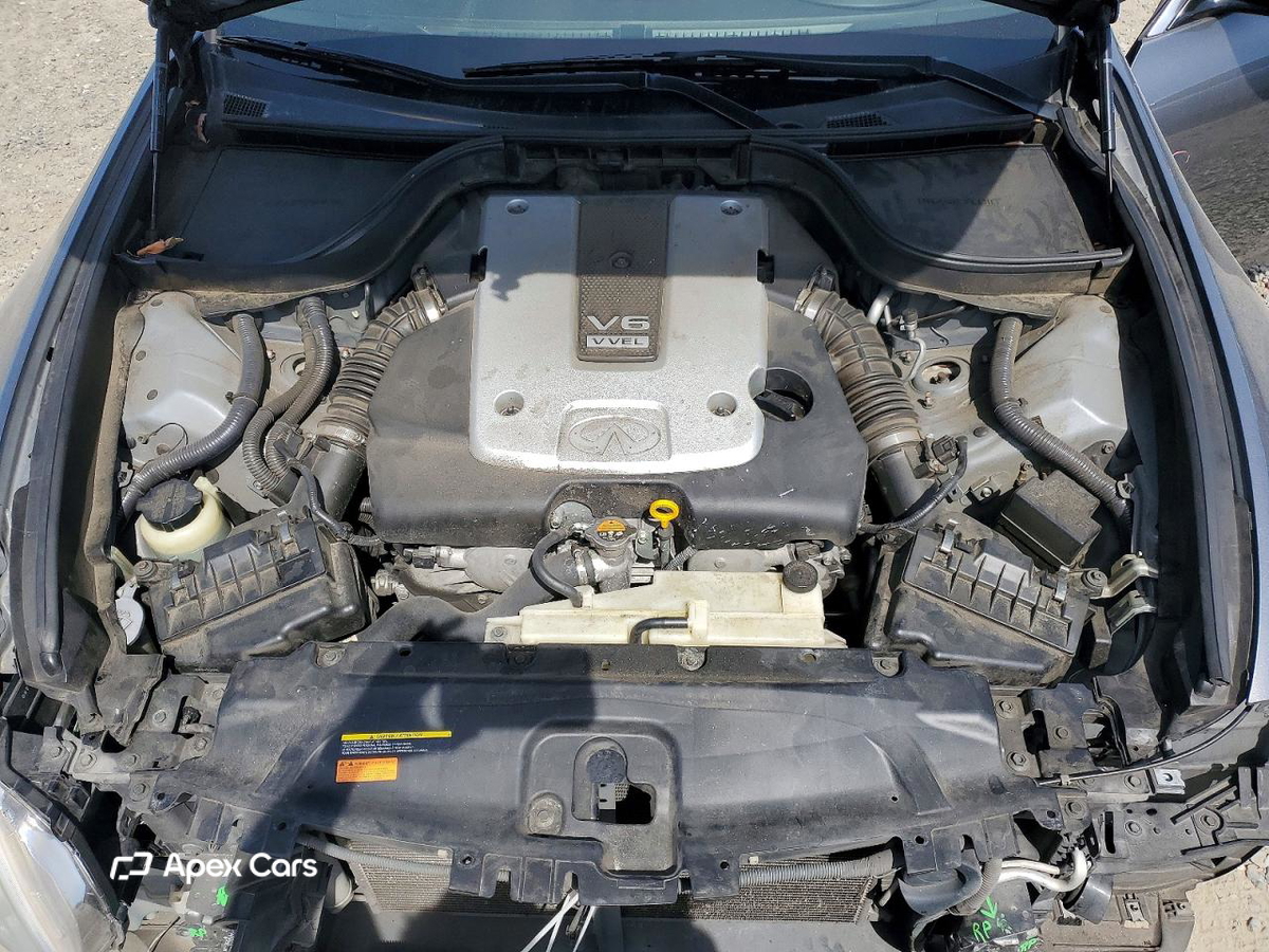 Infiniti G 2011