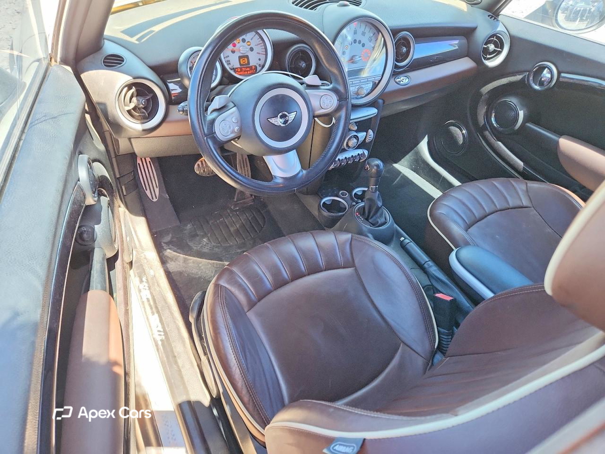 MINI Cooper 2010