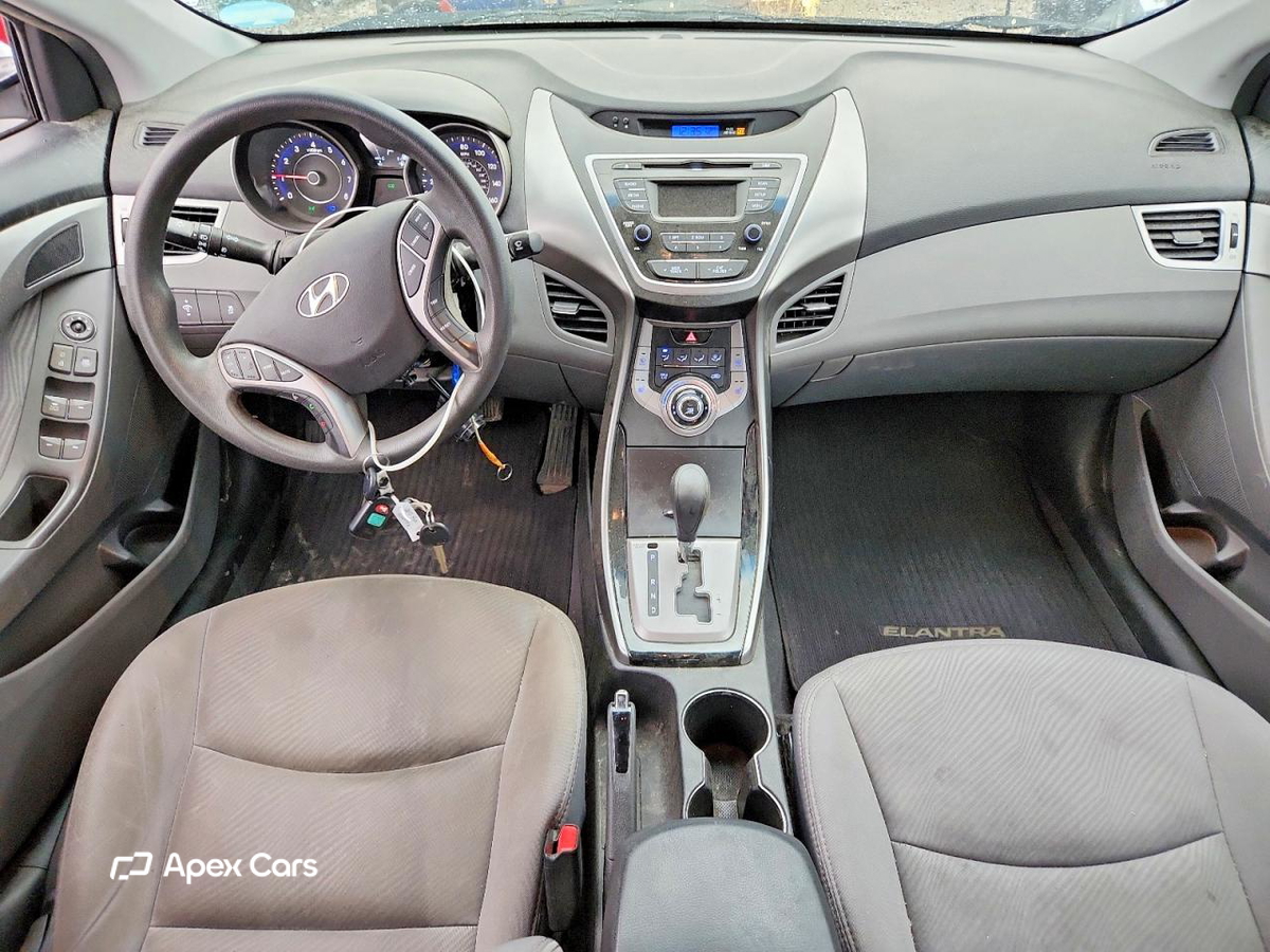 Hyundai Elantra 2013