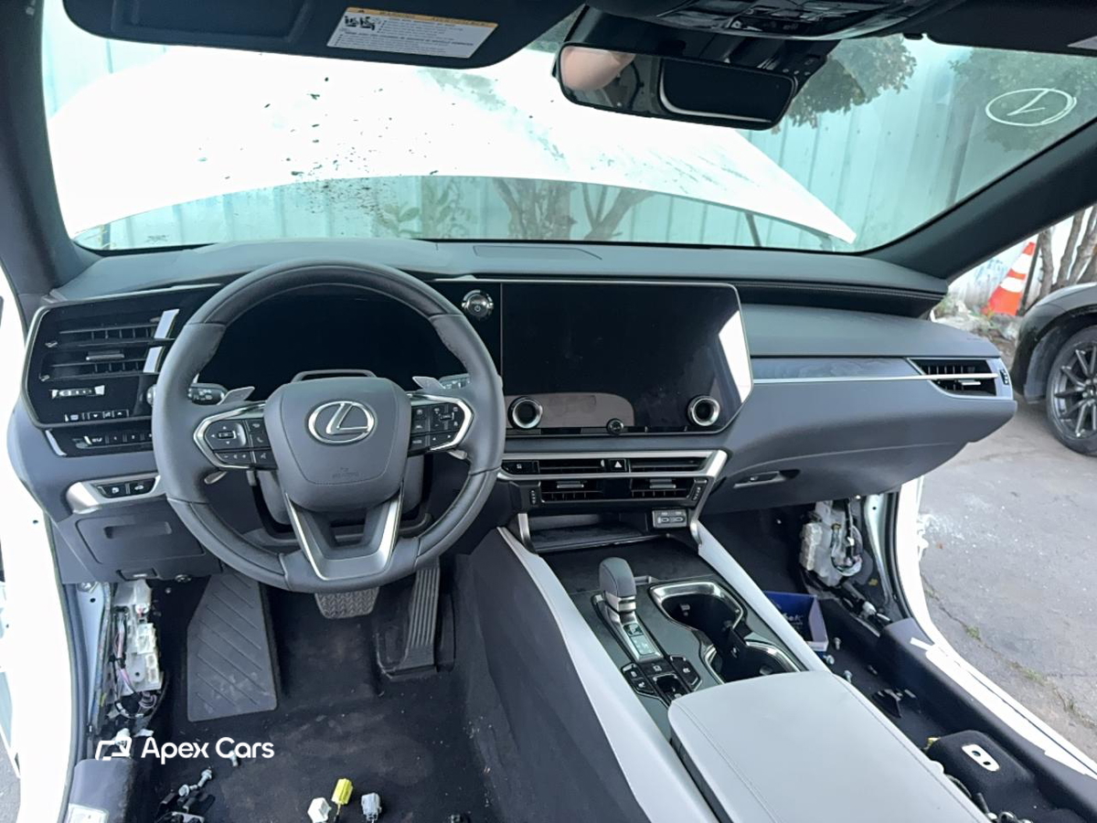 Lexus RX 2025