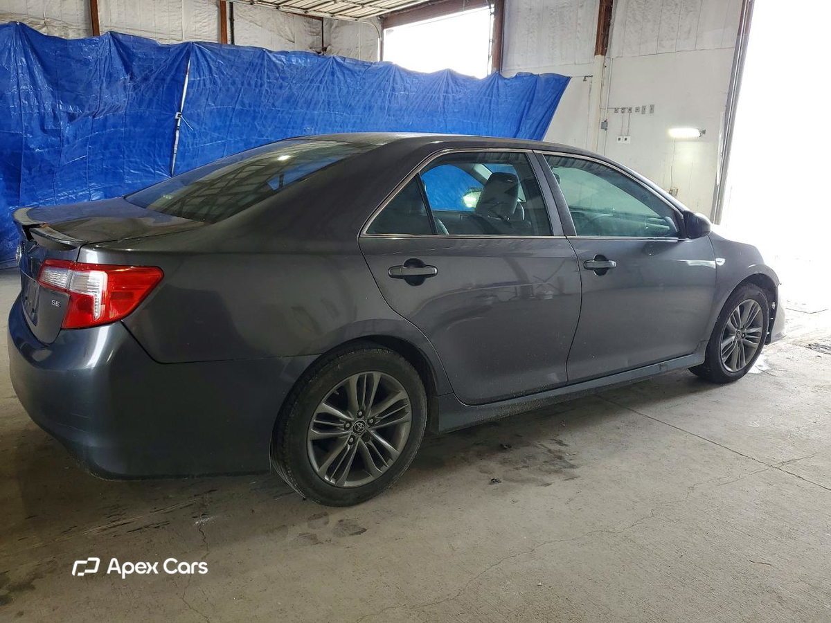 Toyota Camry 2012